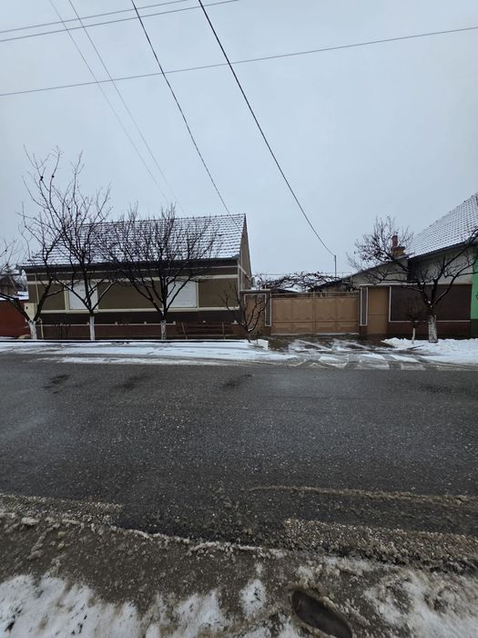 Vând casă în Sântana