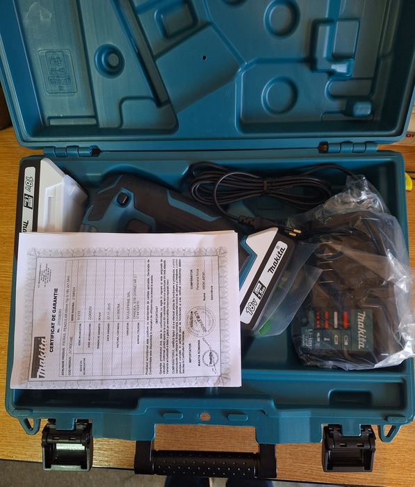 Fierăstrău pendular 18v Makita JV183DWE, cu garanție