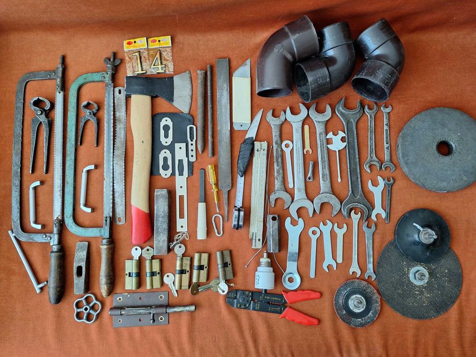 Scule diferite pentru constructii, lot de 30 bc