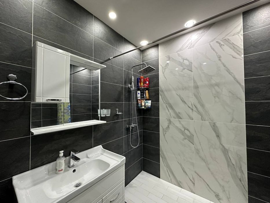 Hi Tech услубидеги участка срочно сотилади