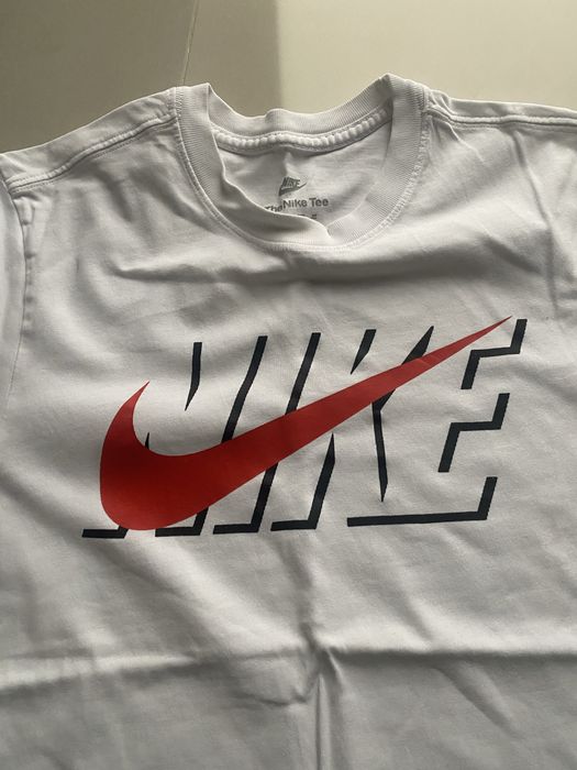 Tricou Nike,purtat o singura data Marime Xs