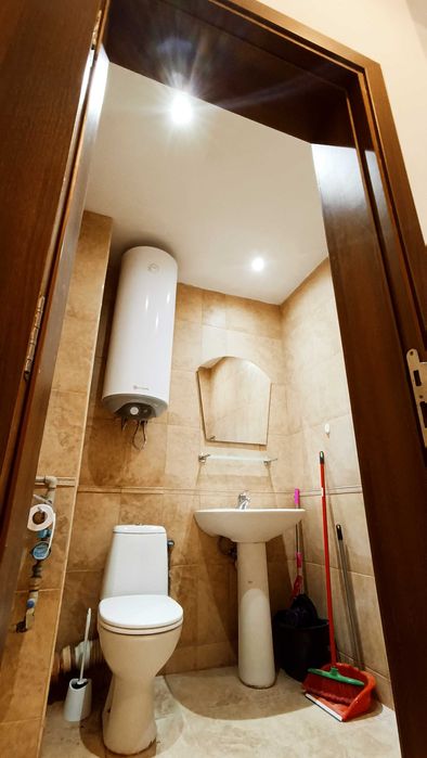 Дава се под наем Двустаен апартамент в Варна, Център - 55 кв.м за 618.12 € - Снимка #6