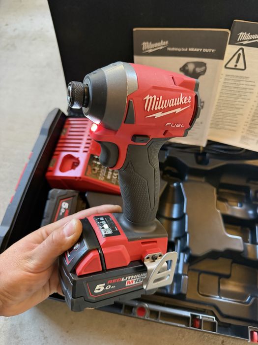 Milwaukee M18 FID2 2x5Ah