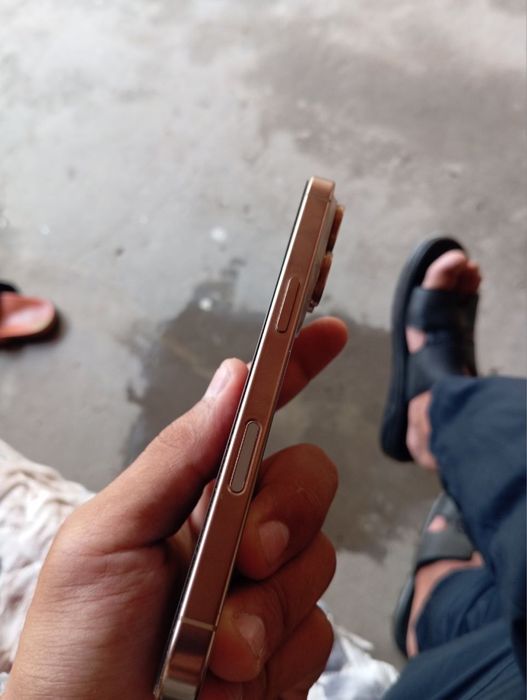 Iphone 16 pro srochni