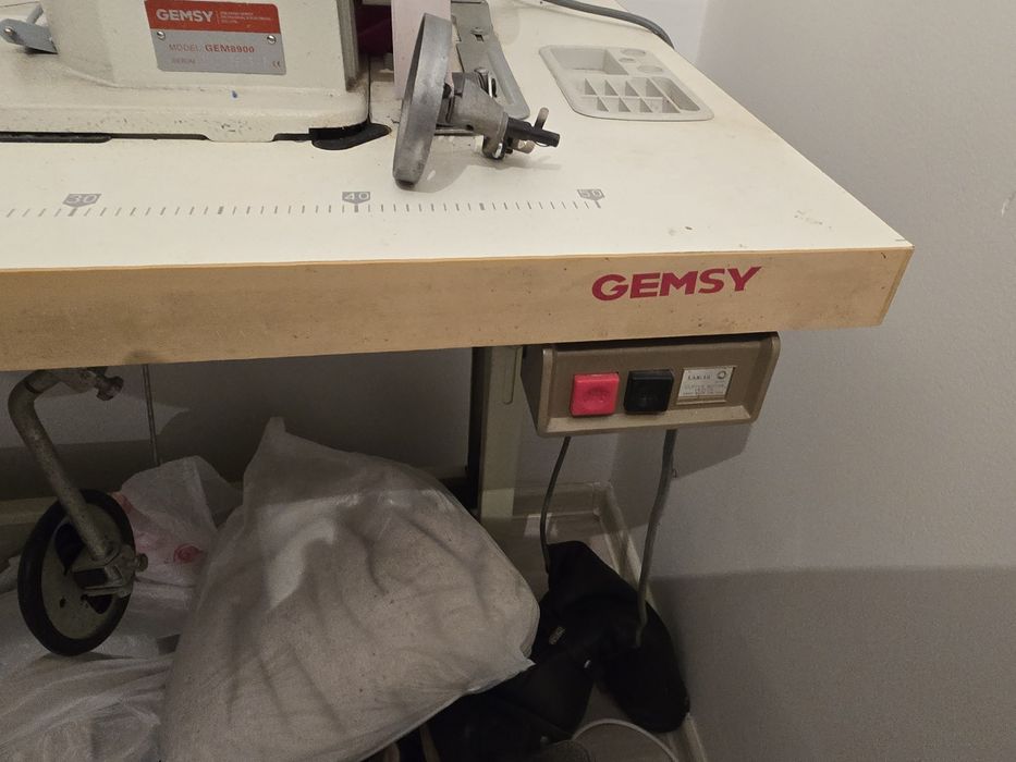 Швейный машина продам