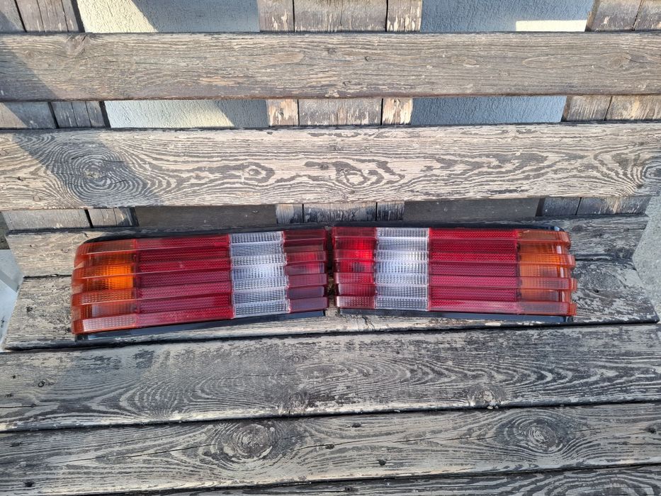 Lămpi  spate   Mercedes  W 123