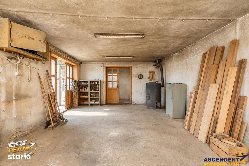 Ansamblu: Casa + atelier + sura + 1.123mp teren,  Sat Lunga, Covasna