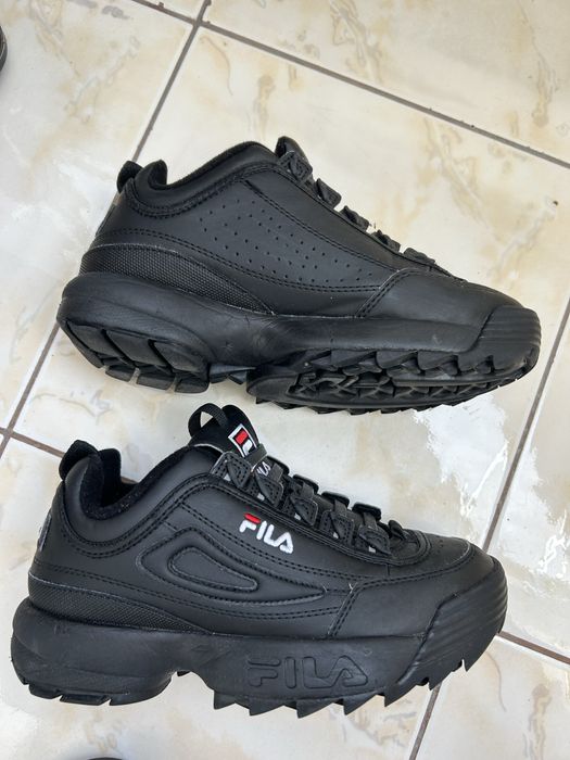 Adidasi Fila, fete, originali, marimea 38, negru si albi 37,5
