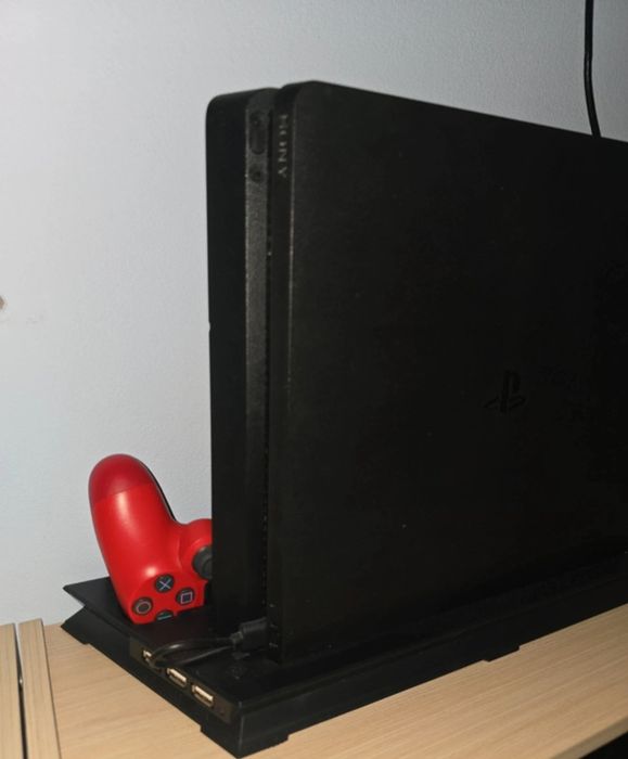 PlayStation 4 modat 240gb SSD