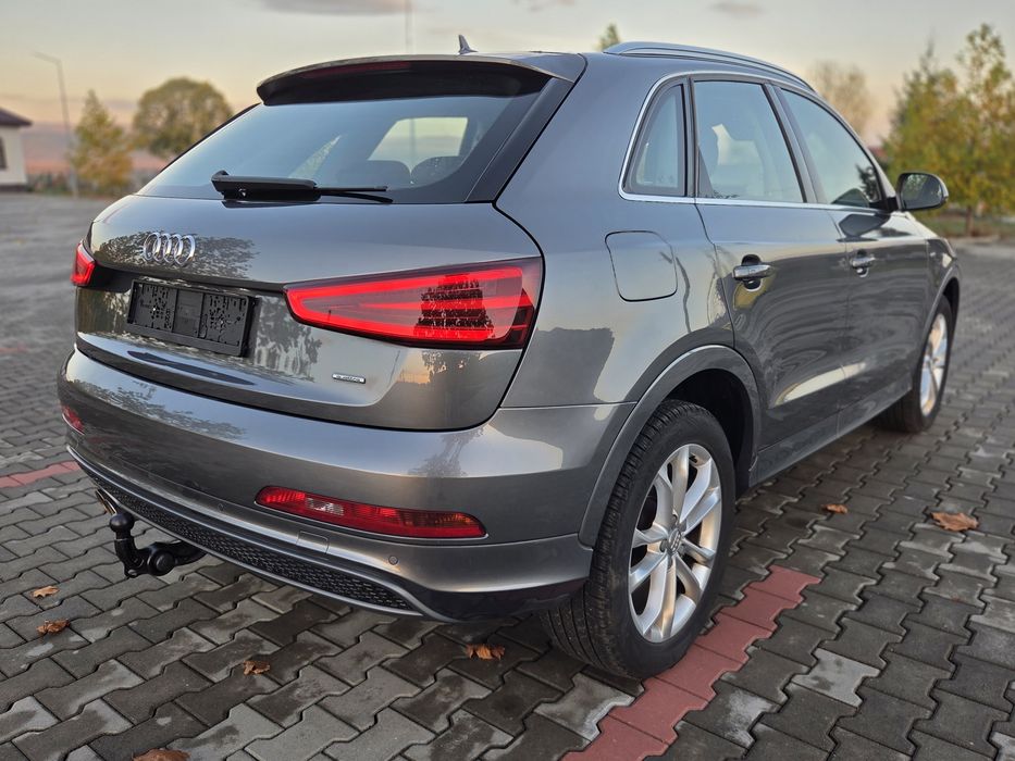 Audi Q3 2.0 TDI * S LINE * Quattro * S Tronic