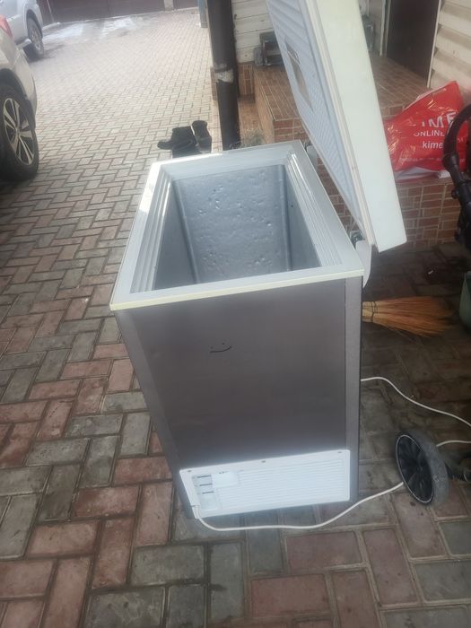 Морозильник,холодилник