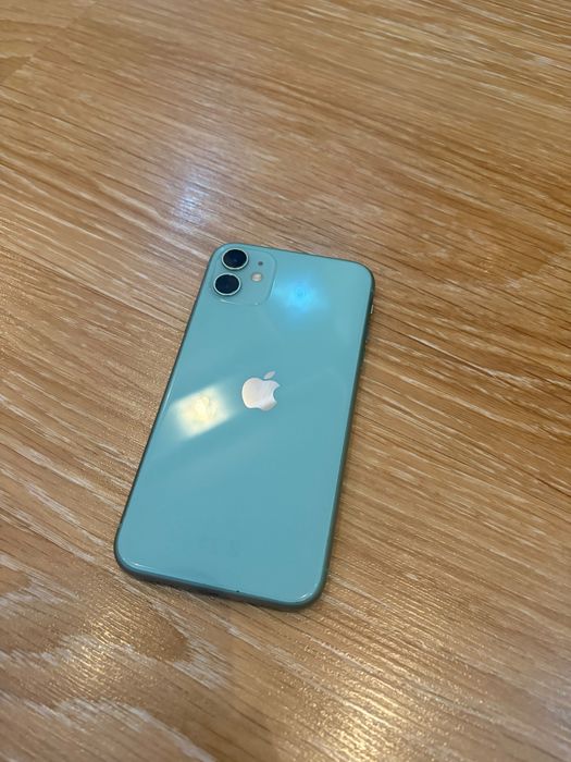 Продаю iPhone 11 (64 ГБ)