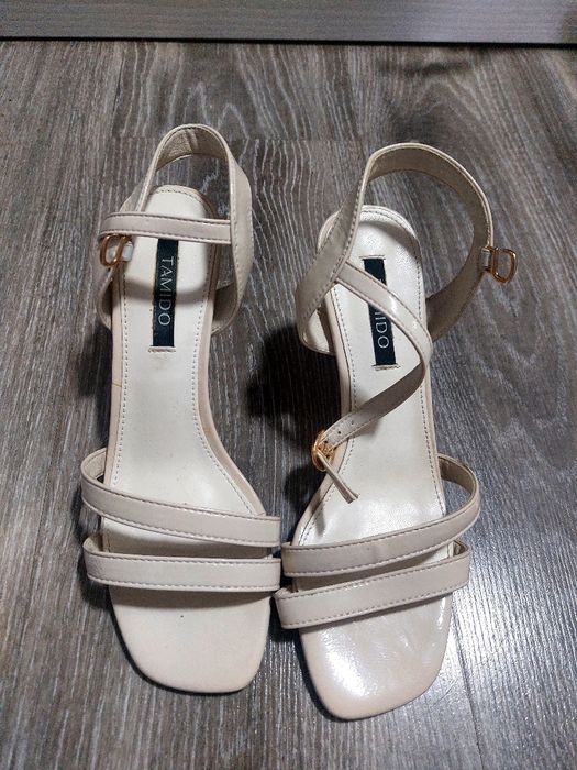 Продам босоножки Тамидо