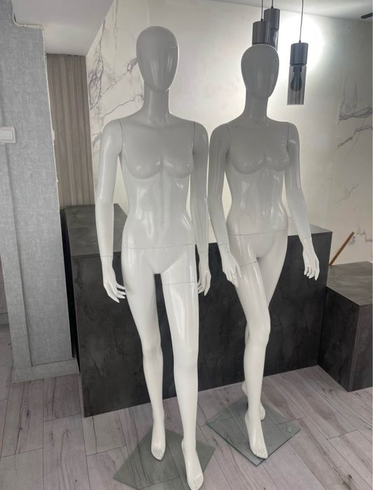 2 manechine dama din fibra de sticla