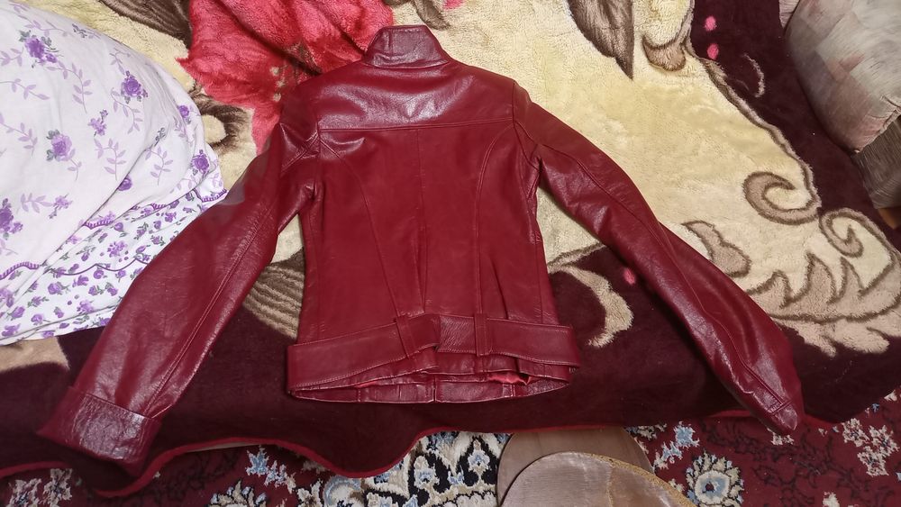 Куртка кожаная новая