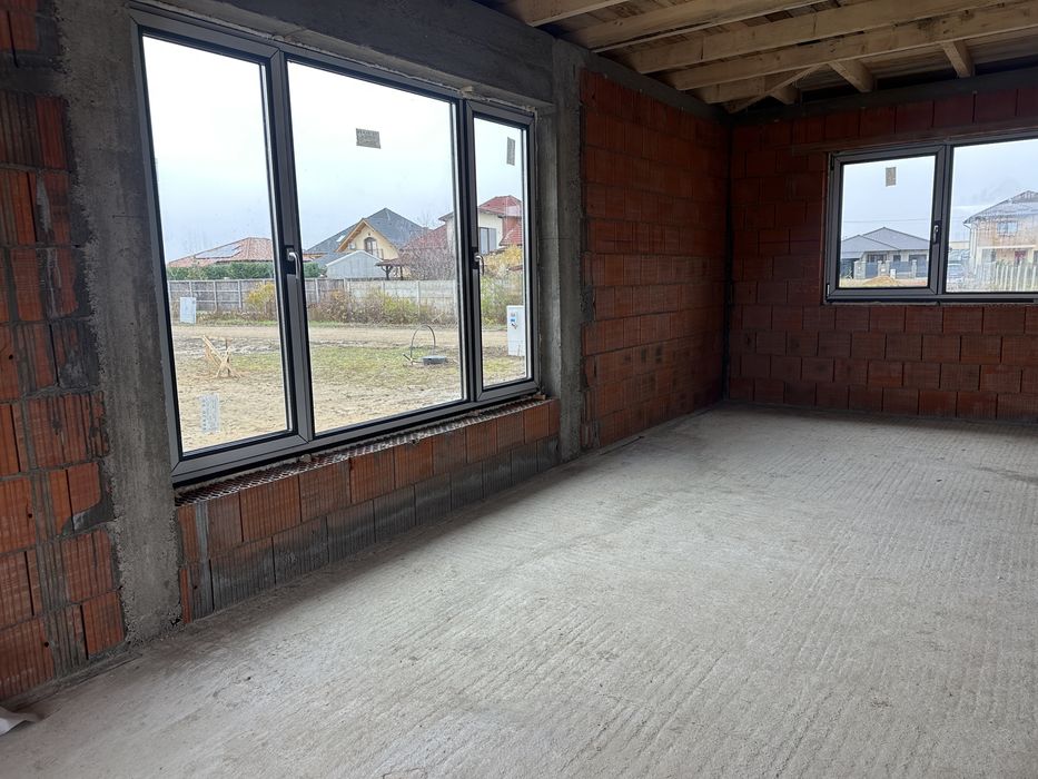 Vand casa la rosu  Paulesti