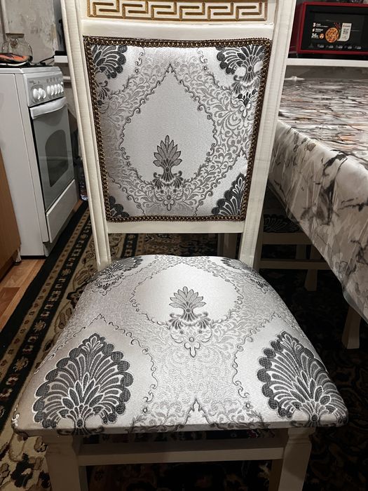 Продам стол со стульями