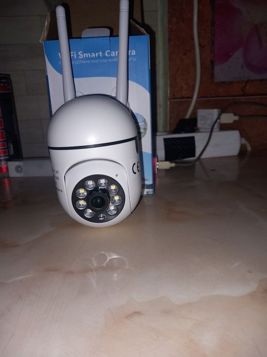 Vând camera WIFI.