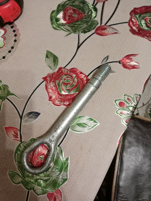 Крюк буксировочный.w210w211