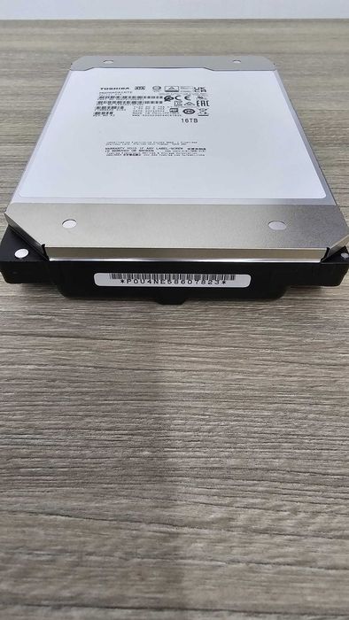 Hard Disk Toshiba MG08SACA16TE de 16TB Surveillance/Enterprise/Server/NAS 7200RPM