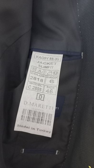 Срочно продам тройку костюм