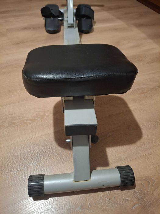 Продавам педален уред за упражнения (Без дисплей)