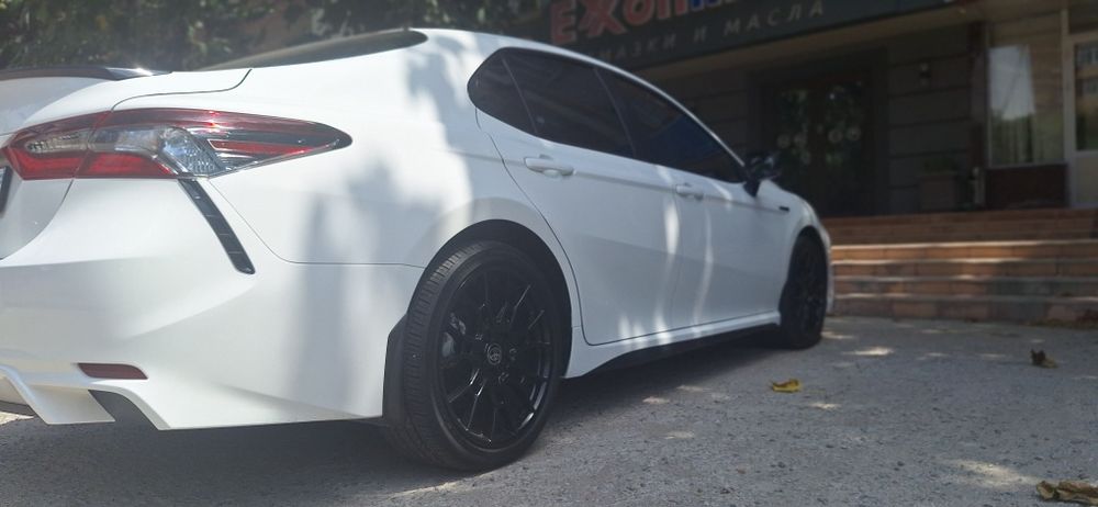 Toyota Camry Nightshade Edition 2023 (Hybrid)