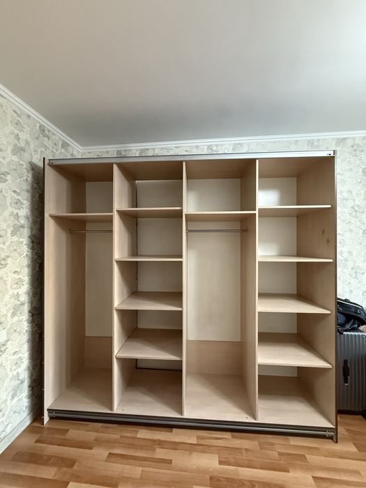 Продам шкаф для спальни