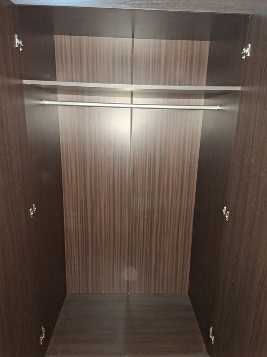 Шкаф-гардероб срочно