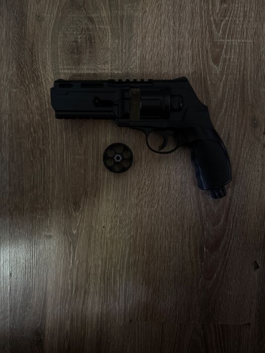 Vând pistol urgent!! 27j