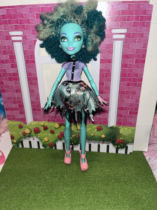 Păpuși Monster high