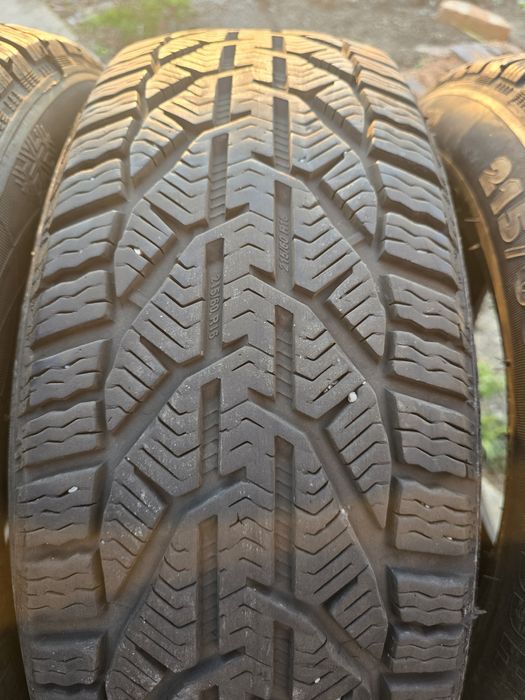 Anvelope 215/60 R16 RIKEN de iarna 2022