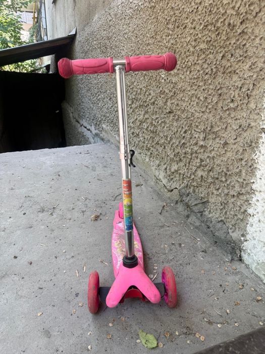 Продам самокат для девочки