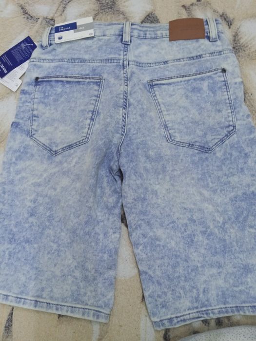 Продам Шорты Джинсовые