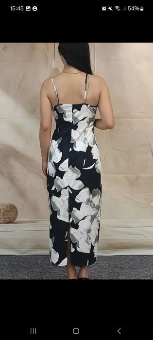 Платье. На бретельках. Новое.