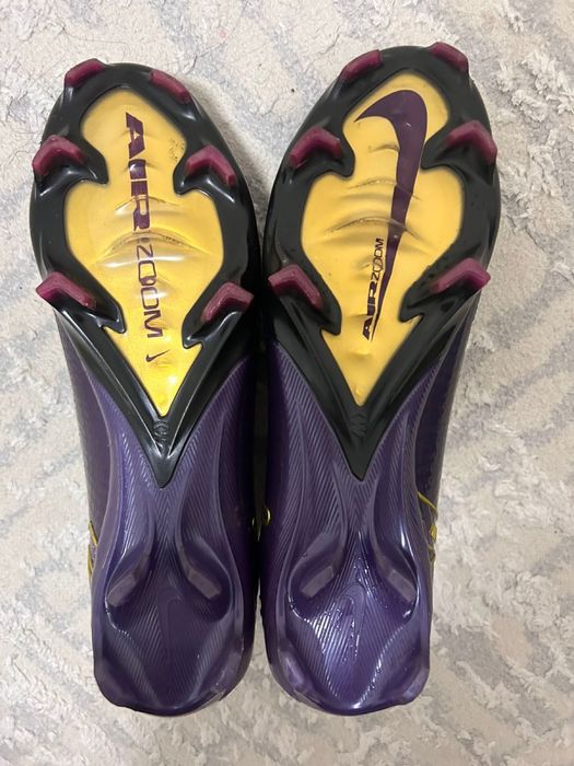 Футбольные бутсы