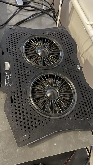 MSI Titan GT77 HX 13VI, i9‑13980HX, RTX 4090, 64GB, 4TB, impecabil