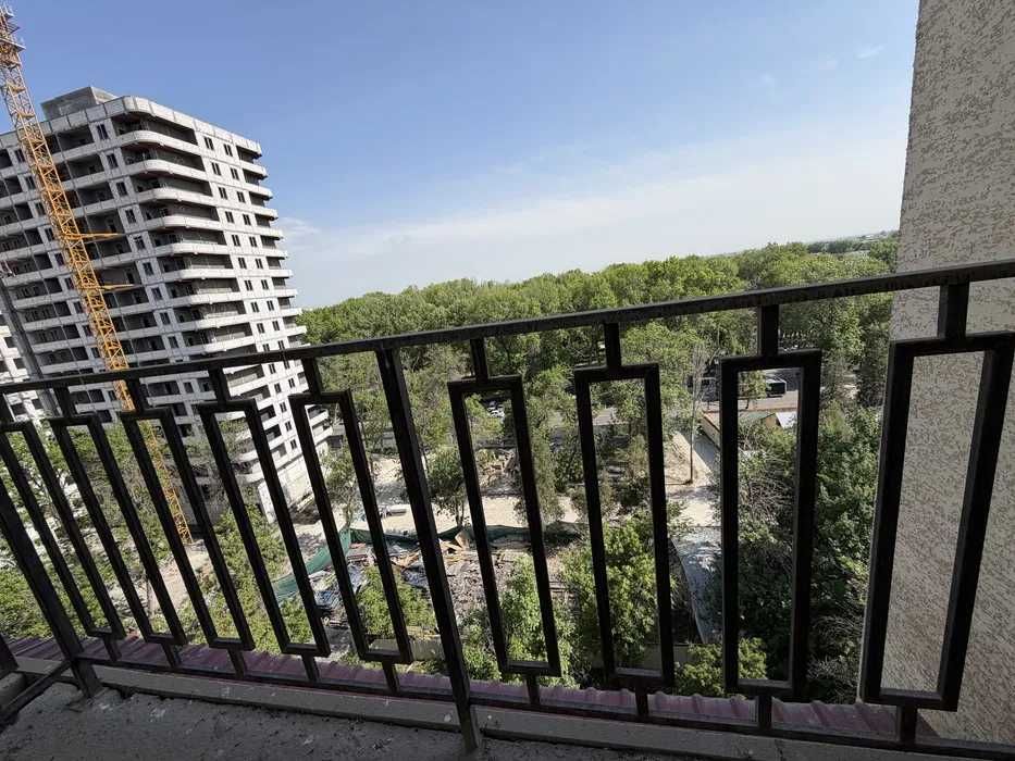 Продается 6ти комнатная квартира, Район Янги Хаёт, Спутник, 0837