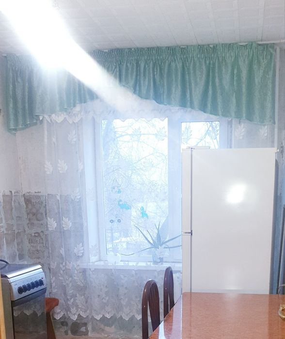 Тюль и карниз в кухню