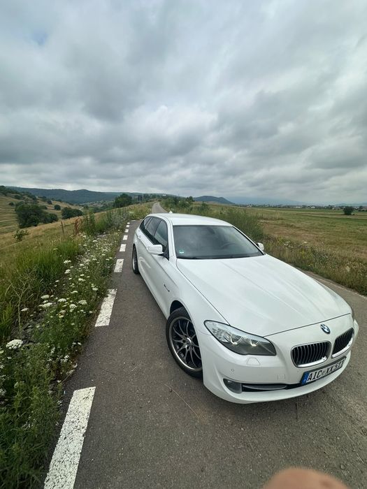 BMW 5 Series 2011 — imagine 3