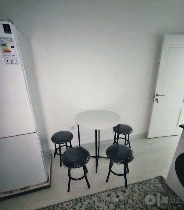 Сдаётся 3-комн метро Космонавтов, 75 м²