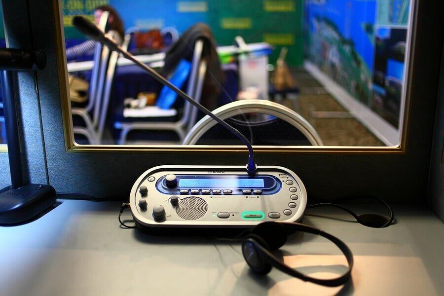 Синхронный перевод