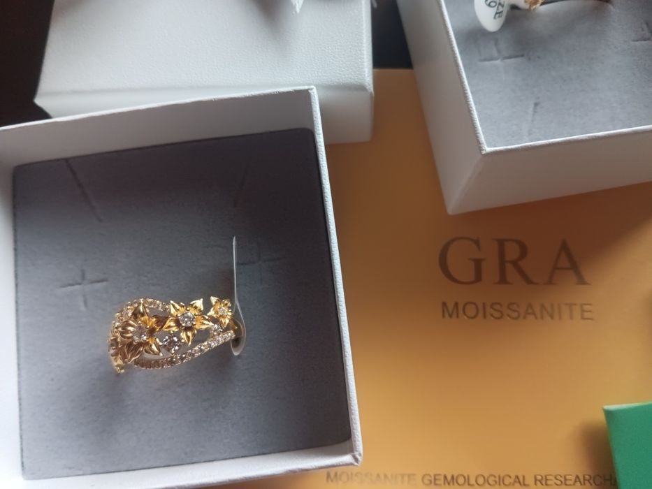 Дамски пръстен с мозанит