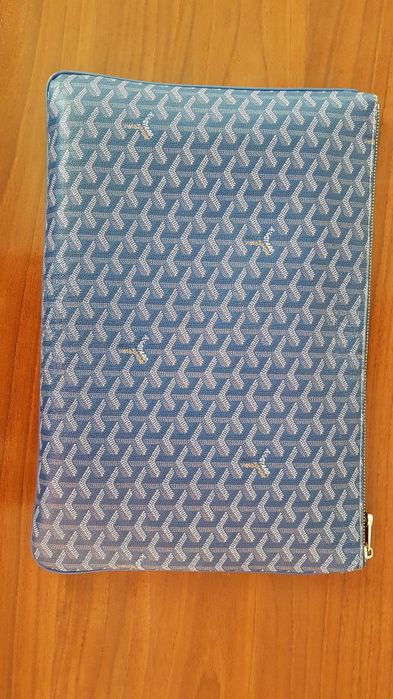 Клатч.    Goyard