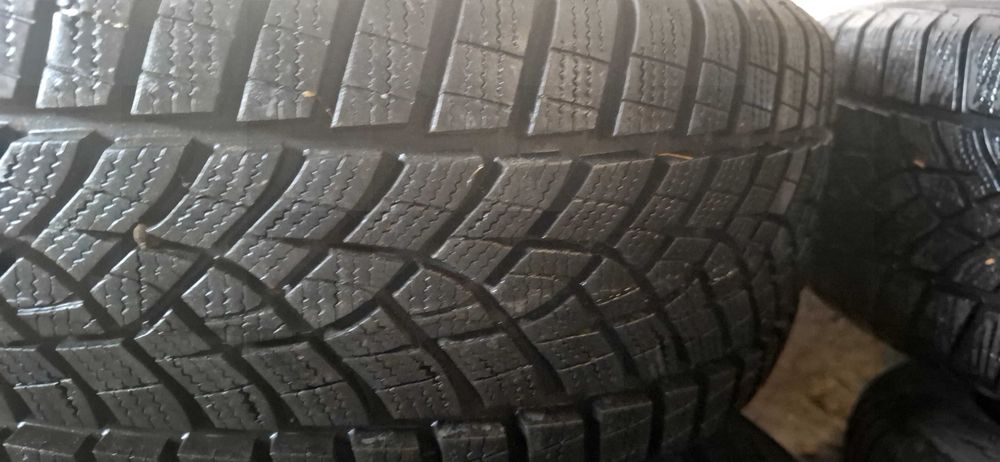 Джанти за Мерцедес,VW,AUDI със зимни гуми.5х112 7.5j ц.отв 66.6 профил на гумите 9мм
