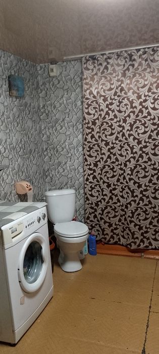 Срочно продам рубленый теплый дом,