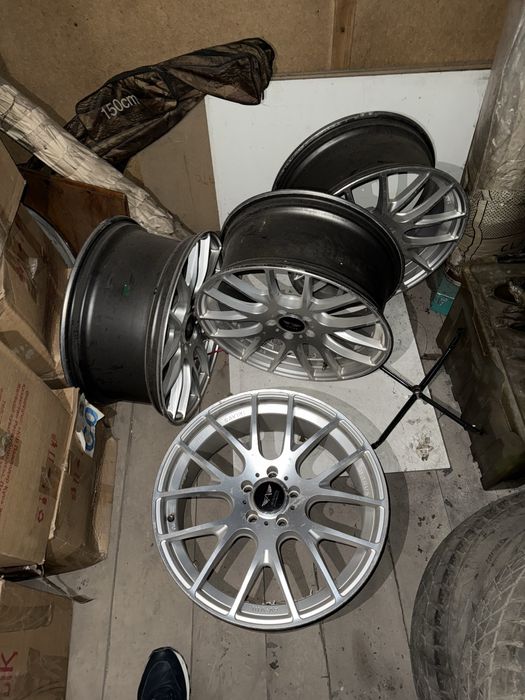 Продам диски с резиной R19