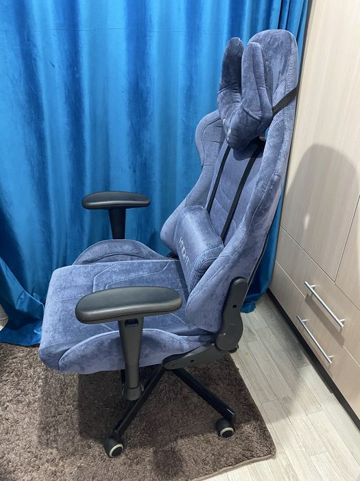 Продам компьютерное кресло игровое