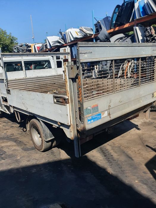 Bena iveco daily sprinter ford transit mascott