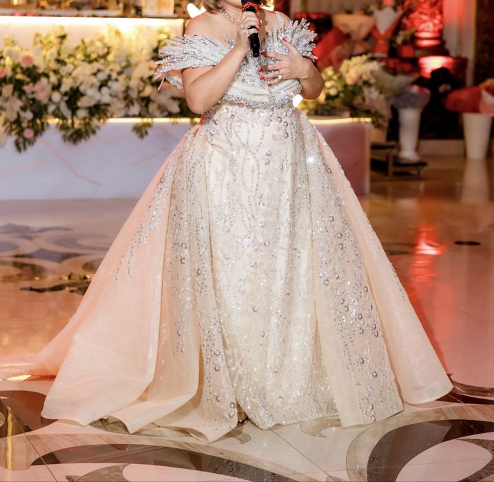 Вечернее нарядное платье